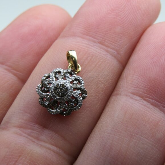 $2300 10k Gold 1/4 Carat  Black & White Diamond Pendent - Picture 2 of 2